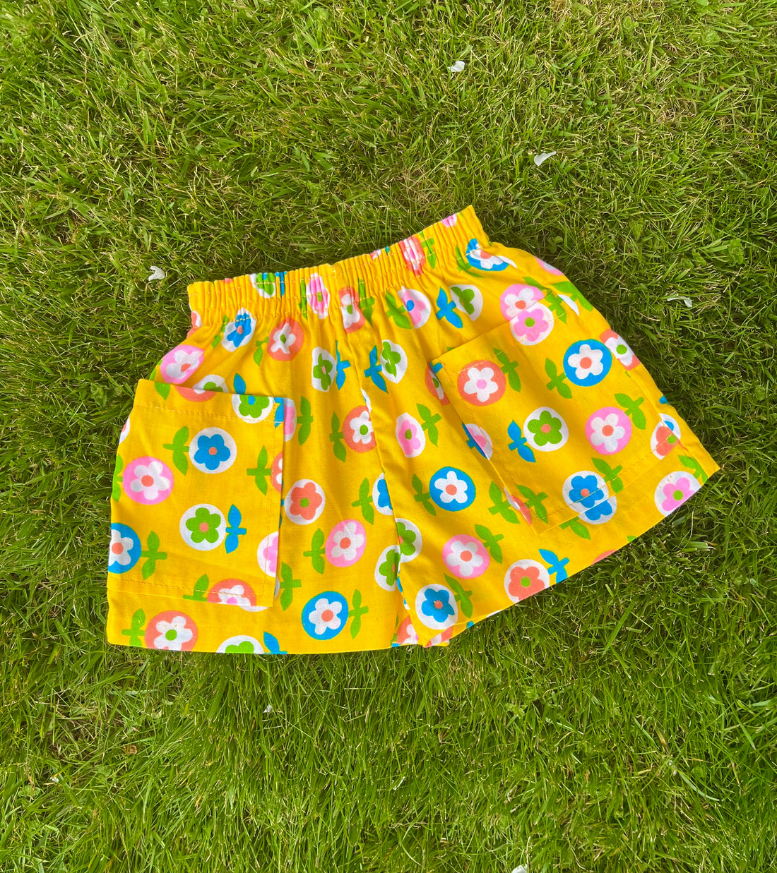 Vintage Yellow Floral Pull-On Shorts ~ 6-9 Months